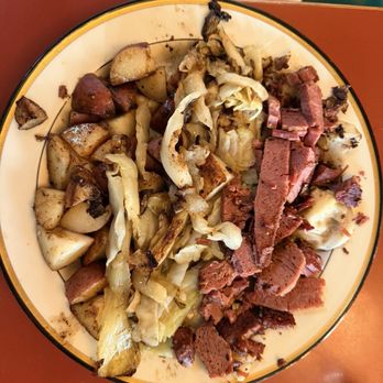O'Dell's Irish Pub & Ale House - Corn beef and cabbage - Pubs Near Me - Eureka, Missouri