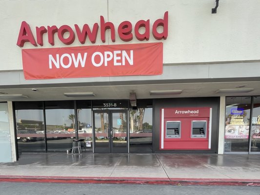 ARROWHEAD CREDIT UNION - Updated July 2025 - 10 Photos & 14 Reviews - Arrowhead Credit Union In Victorville Ca