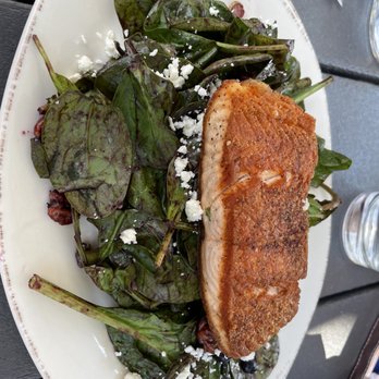 Spoonwood Brewing - Blueberry and asparagus salad with salmon - Pizza Near Me - Pittsburgh, Pennsylvania Spoonwood Brewing - Blueberry and asparagus salad with salmon - Pizza Near Me - Pittsburgh, Pennsylvania