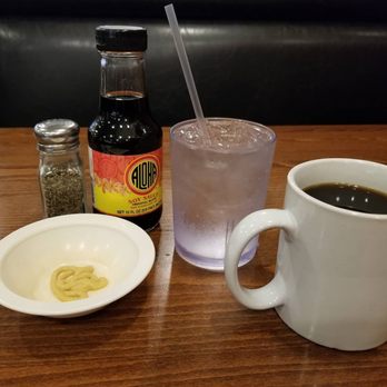 Tanaka Saimin - Condiments, water, black coffer - Japanese Near Me - Honolulu, Hawaii Tanaka Saimin - Condiments, water, black coffer - Japanese Near Me - Honolulu, Hawaii