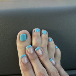 Queen's Nails - And the toes to match