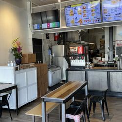 Holdaak Fried Chicken - Inside