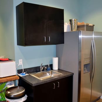 Suite Nectar Salons - Kitchen area of common room - Hair Salons Near Me - Matthews, North Carolina Suite Nectar Salons - Kitchen area of common room - Hair Salons Near Me - Matthews, North Carolina