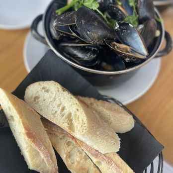 Industry Kitchen - Steam wine mussels - American Near Me - New York, New York Industry Kitchen - Steam wine mussels - American Near Me - New York, New York