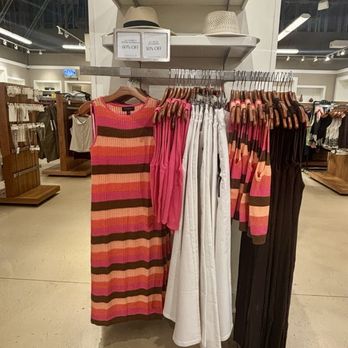 Banana Republic Factory Store - Summer 2025 Women's collection - Accessories Near Me - Hanover, Maryland Banana Republic Factory Store - Summer 2025 Women's collection - Accessories Near Me - Hanover, Maryland