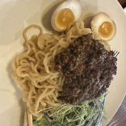 Cold ramen Nikumiso