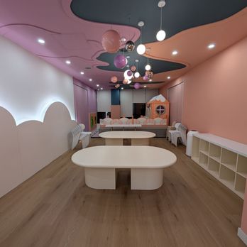 Happy Planet Leaside - "Cloud" party room (for 15 kids) - Indoor Playcenter Near Me - Toronto, Ontario Happy Planet Leaside - "Cloud" party room (for 15 kids) - Indoor Playcenter Near Me - Toronto, Ontario