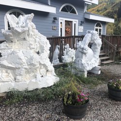 The Marble Gallery - Rex Branson's puzzle pieces, a tribute to his father, about the journey of life, and also a water fountain!