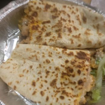 Tacos Pepe Truck - a plate of quesadillas - Mexican Near Me Tacos Pepe Truck - a plate of quesadillas - Mexican Near Me
