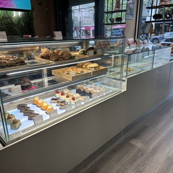 Le Belisse Cafe - Desserts Near Me - Vancouver, British Columbia Le Belisse Cafe - Desserts Near Me - Vancouver, British Columbia
