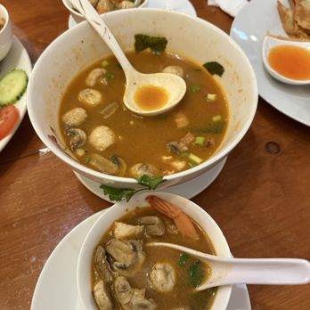 Mine Eathai - Thai Near Me - Stanton, California