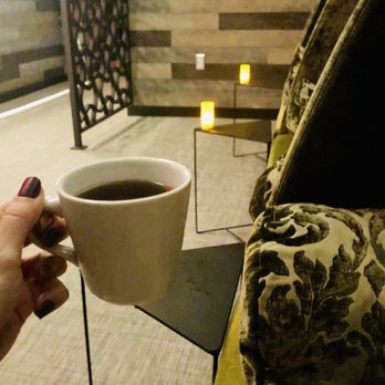 Asha Salon Spa - Schaumburg - Tea in the waiting area - Hair Salons Near Me - Schaumburg, Illinois