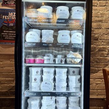J P Licks - Coolidge Corner - Ice Cream & Frozen Yogurt Near Me - Brookline, Massachusetts
