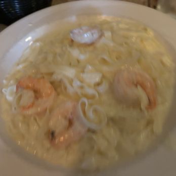 Ralphs Italian Restaurant - Fettuccini Alfredo with Shrimp - Italian Near Me - Philadelphia, Pennsylvania