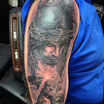 Head 2 Toe Tattoo - Tattoo Near Me - Torrington, Connecticut Head 2 Toe Tattoo - Tattoo Near Me - Torrington, Connecticut