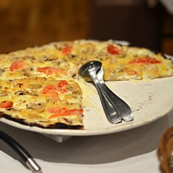 Restaurant La Grange du Paysan - Hausgemachter Flammkuchen (eigenes Mehl + eigene Creme Fraiche)