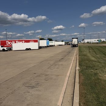 Sbarro DeKalb Oasis Travel Plaza - Food Court Near Me - Dekalb, Illinois