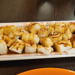 Rice Noodle Roll with Peanut Sauce