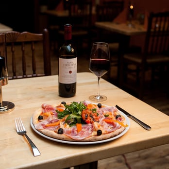 Toni's - Italian Near Me - Kiel, SH