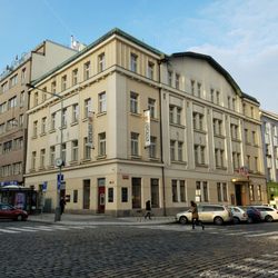 Hotel Sovereign - Hotel building
