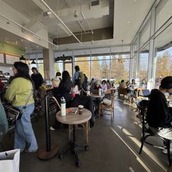 Philz Coffee - Indoor Seating and Line to Order