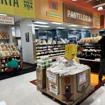 Las Montañas Supermarket - Pastelería/Bakery - Mexican Near Me - Hayward, California Las Montañas Supermarket - Pastelería/Bakery - Mexican Near Me - Hayward, California