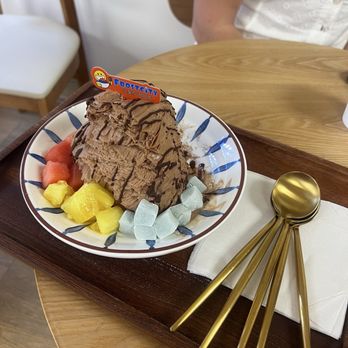 Frostcity - small chocolate frost - Shaved Ice Near Me - Aiea, Hawaii