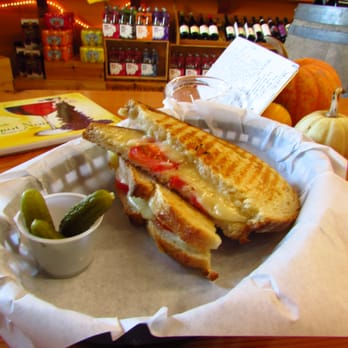Slough Food - Grilled cheese with tomato - Beer, Wine & Spirits Near Me - Edison, Washington Slough Food - Grilled cheese with tomato - Beer, Wine & Spirits Near Me - Edison, Washington