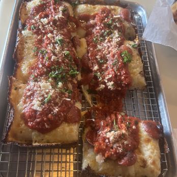 District Bar and Kitchen - Detroit Pizza - Burgers Near Me - Ocala, Florida District Bar and Kitchen - Detroit Pizza - Burgers Near Me - Ocala, Florida