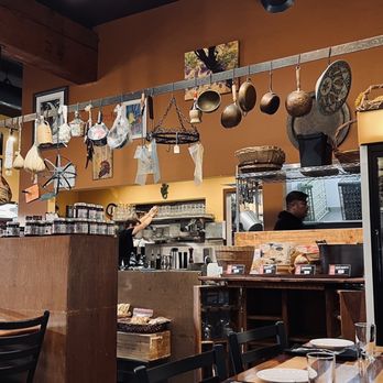 La Bottega - Super cute atmosphere with lots of natural light - Delis Near Me - Vancouver, Washington La Bottega - Super cute atmosphere with lots of natural light - Delis Near Me - Vancouver, Washington