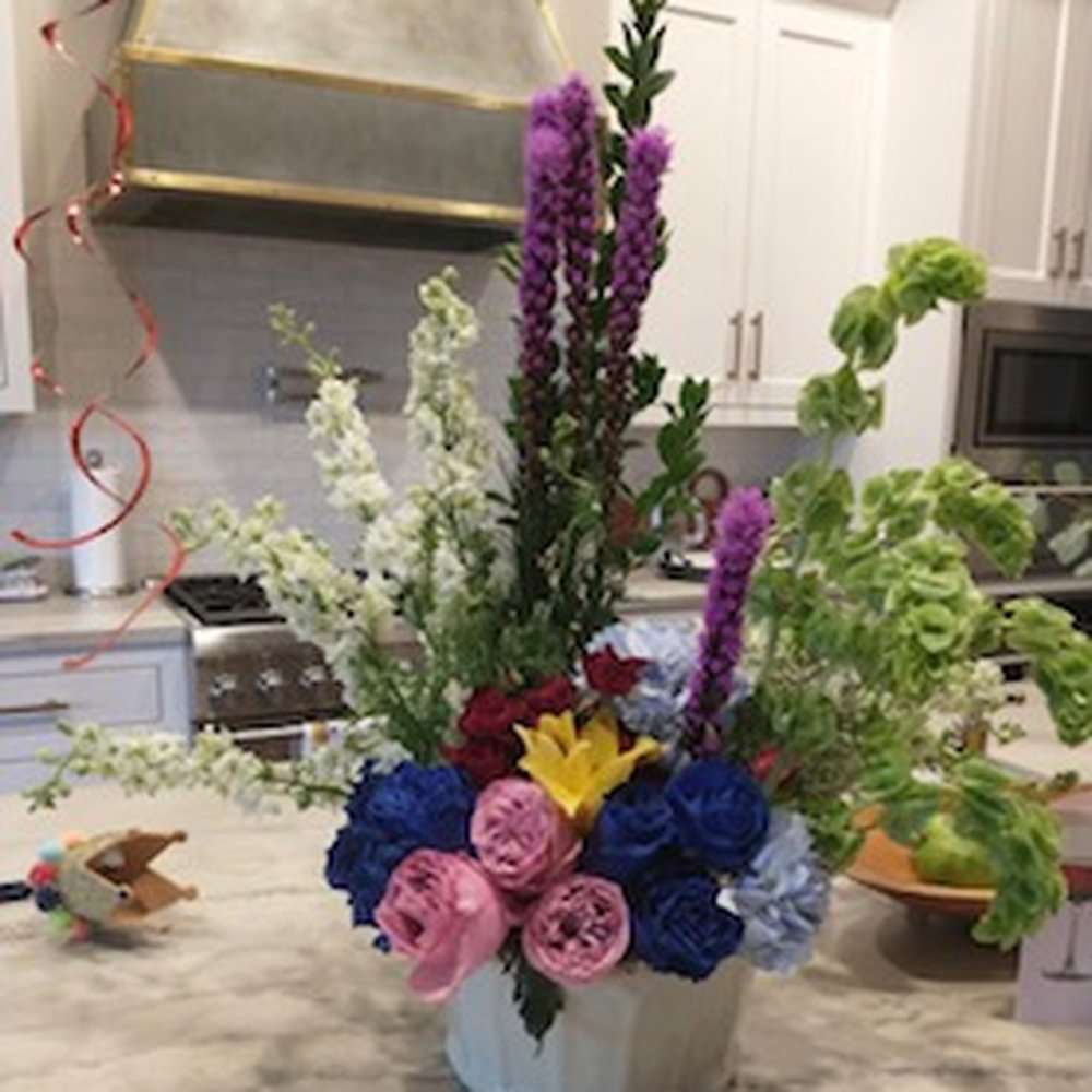Roy-Al Flowers & Gift - I ordered an English garden style arrangement, priced at $125.00. This is what was delivered. This is not in the style of English Garden. - Florists Near Me Roy-Al Flowers & Gift - I ordered an English garden style arrangement, priced at $125.00. This is what was delivered. This is not in the style of English Garden. - Florists Near Me