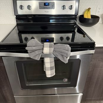 Velasquez House Cleaning - Home Cleaning Near Me Velasquez House Cleaning - Home Cleaning Near Me
