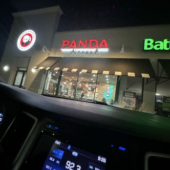 Panda Express - Its no where near 10pm and they were closed 15 minutes ago. - Chinese Near Me - Schaumburg, Illinois