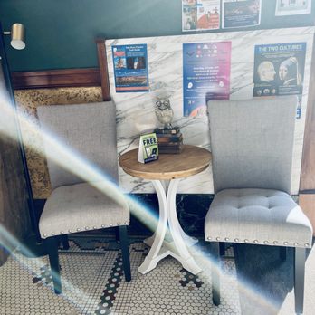 Burrowing Owl Books - Seating near entrance - Used Bookstore Near Me - Canyon, Texas