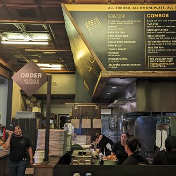 Federalist Pig - Ordering counter and open kitchen - Barbeque Near Me - Washington, DC, District of Columbia