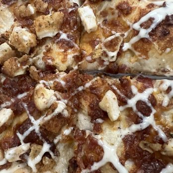 Evoli Pizzeria - Chicken Chicken Bacon Ranch Pie - Pizza Near Me - Hackensack, New Jersey