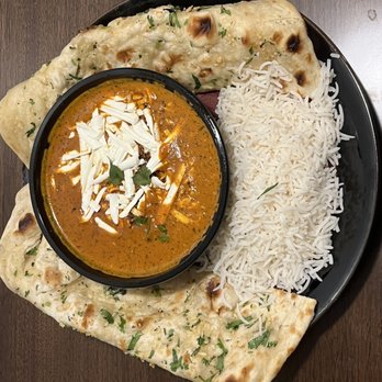 Aganja Kitchen - Paneer Kurchen with Garlic Naan - Indian Near Me - Garwood, New Jersey