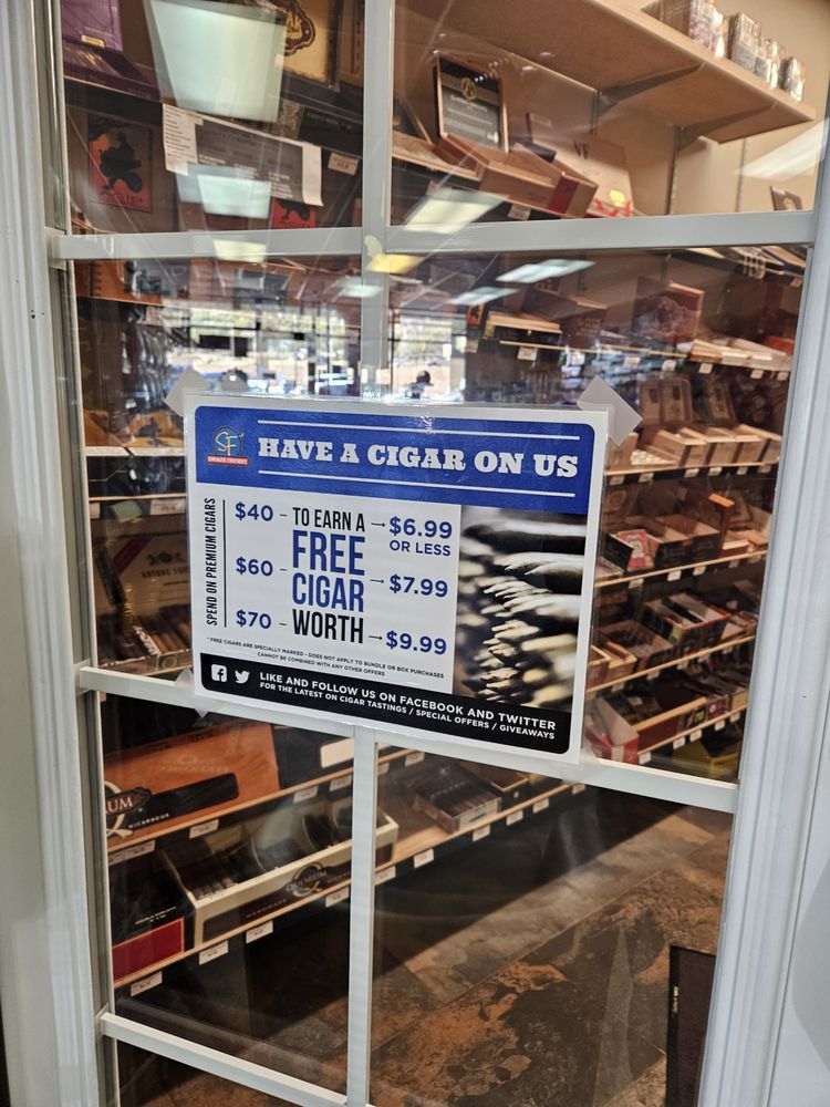 SMOKER FRIENDLY Updated October 2024 13 Photos 1083 Hwy 24