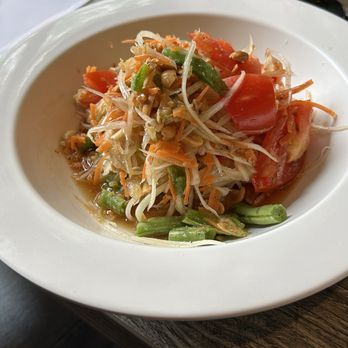 Pearl Thai Eatery - Papaya Pok Pok Salad - Thai Near Me - Pasadena, California