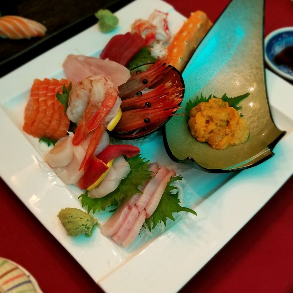 Aoyama Sushi Restaurant - Sushi Bars Near Me - Toronto, Ontario