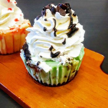 The Cheesecakery - Mint chocolate chip cheesecake - Food Trucks Near Me - Cincinnati, Ohio