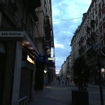 Hotel Du Dauphin - Hotels Near Me - Lyon, 69