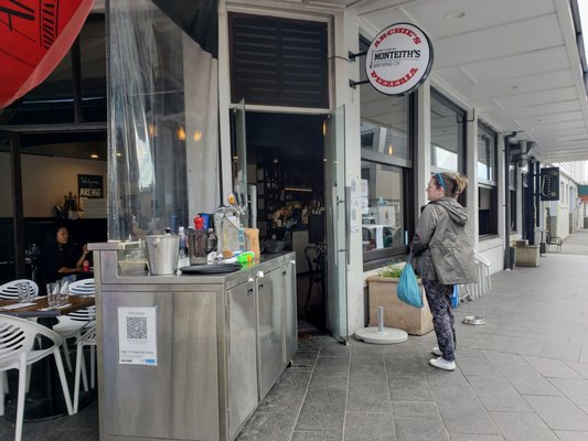 Archie's Restaurant & Pizzeria by null