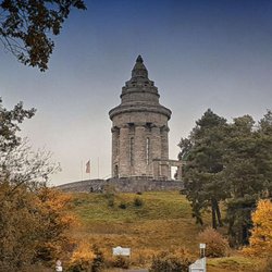 Burschenschaftsdenkmal - Noch ein steiler Anstieg (01/2024)