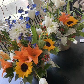 Suzann's Flowers - Final pieces - Florists Near Me - Upland, California Suzann's Flowers - Final pieces - Florists Near Me - Upland, California