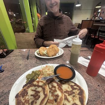 Twig And Leaf - Pupusas and gorditas, with churros for dessert! - Diners Near Me - Louisville, Kentucky Twig And Leaf - Pupusas and gorditas, with churros for dessert! - Diners Near Me - Louisville, Kentucky