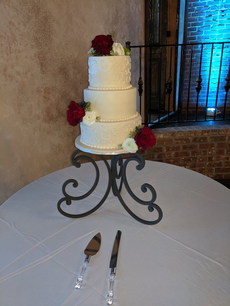 HOLLY’S CAKES 1421 Stringer Rd, Belton, South Carolina Custom Cakes