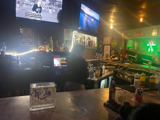 Rocky's Tavern by null