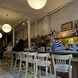 Great service by efficient and super nice staff Great service by efficient and super nice staff
