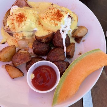 Farmer's Table - Eggs Benedict - New American Near Me - La Mesa, California